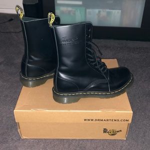Dr. Martens 1490 W smooth boots